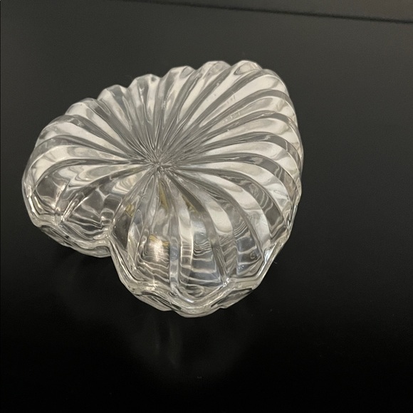 Vintage Crystal Zajecar Heart Trinket Box - Picture 2 of 6